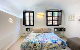 Violante house-Appartamento in centro storico